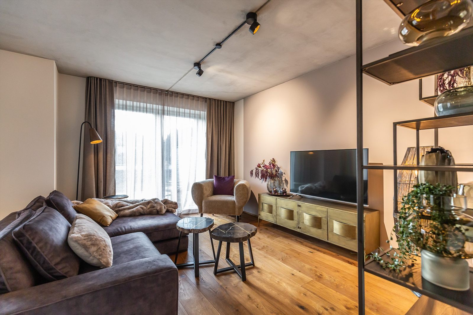 Wohnzimmer mit Smart-TV